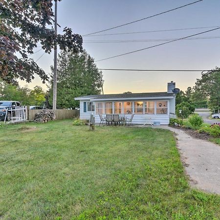 East Tawas Cabin With Lake Huron Access And Views المظهر الخارجي الصورة