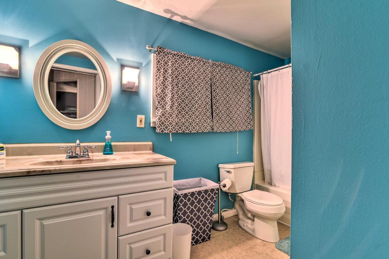 East Tawas Cabin With Lake Huron Access And Views المظهر الخارجي الصورة