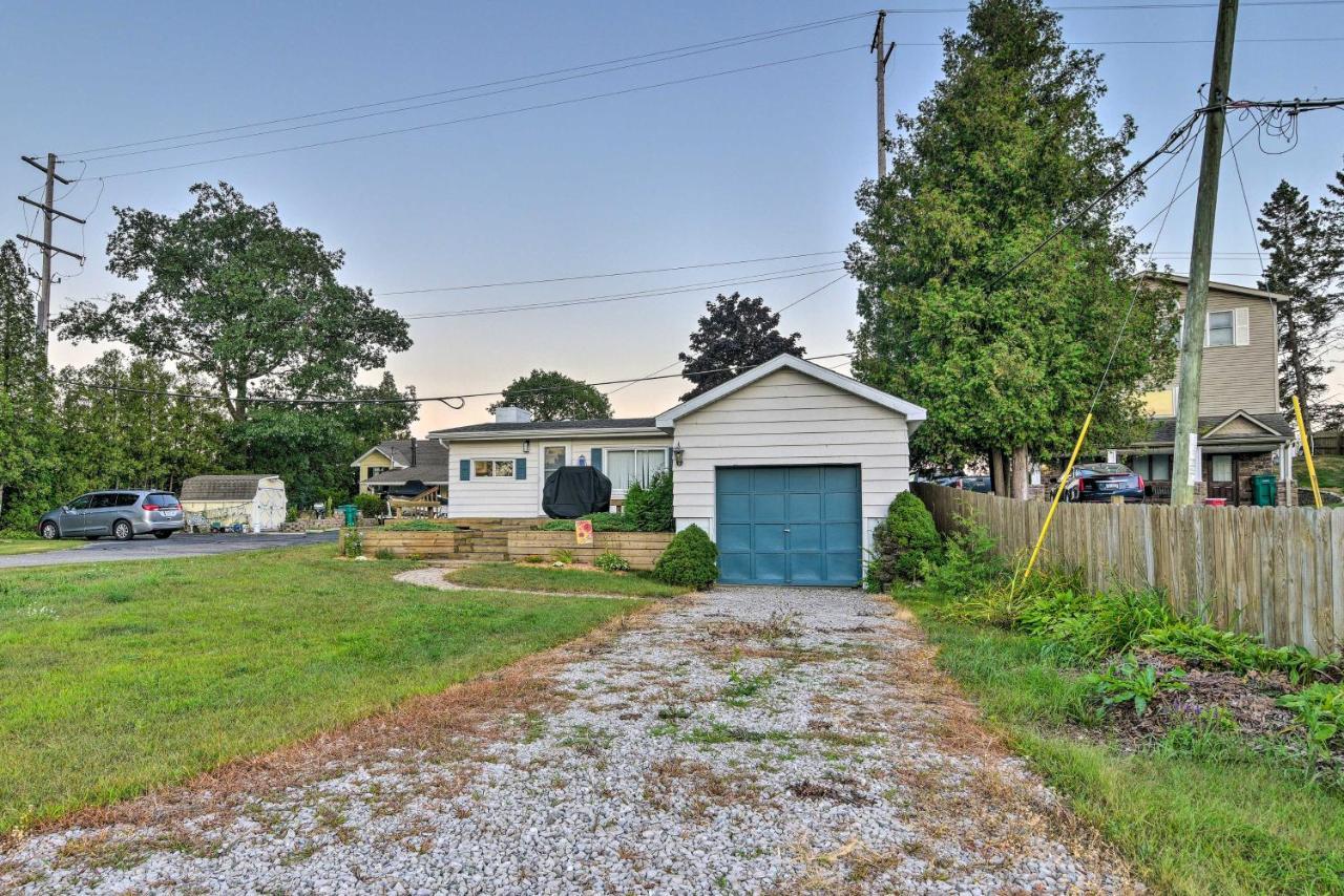 East Tawas Cabin With Lake Huron Access And Views المظهر الخارجي الصورة